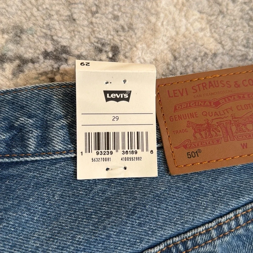 Levi’s 501 High Rise Shorts - Picture 7 of 13
